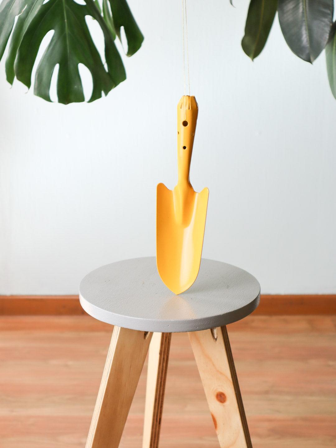 Pala metálica para trasplante y jardinería