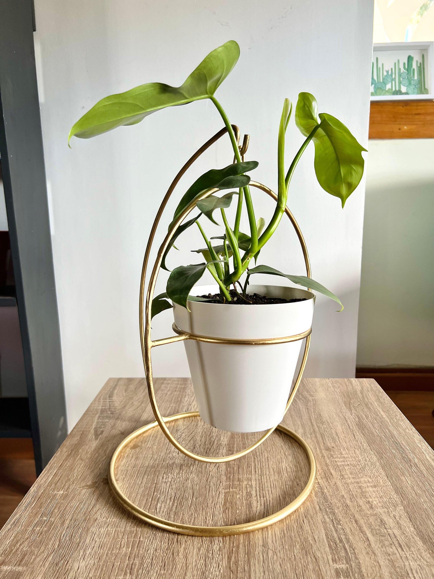 Porta maceta de mesa metálico modelo Sofía