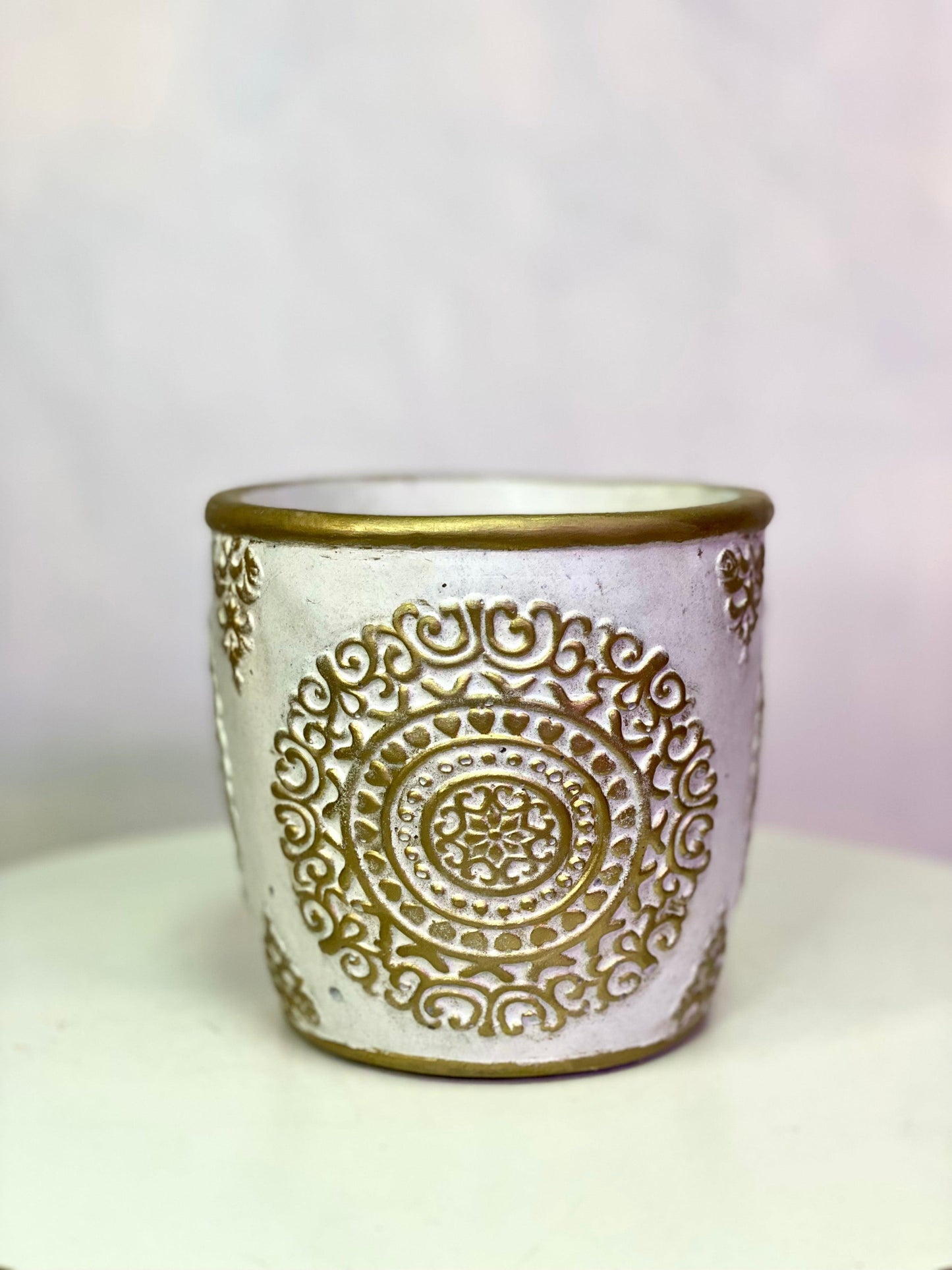 Maceta de concreto Mandala 14x20,5 cms