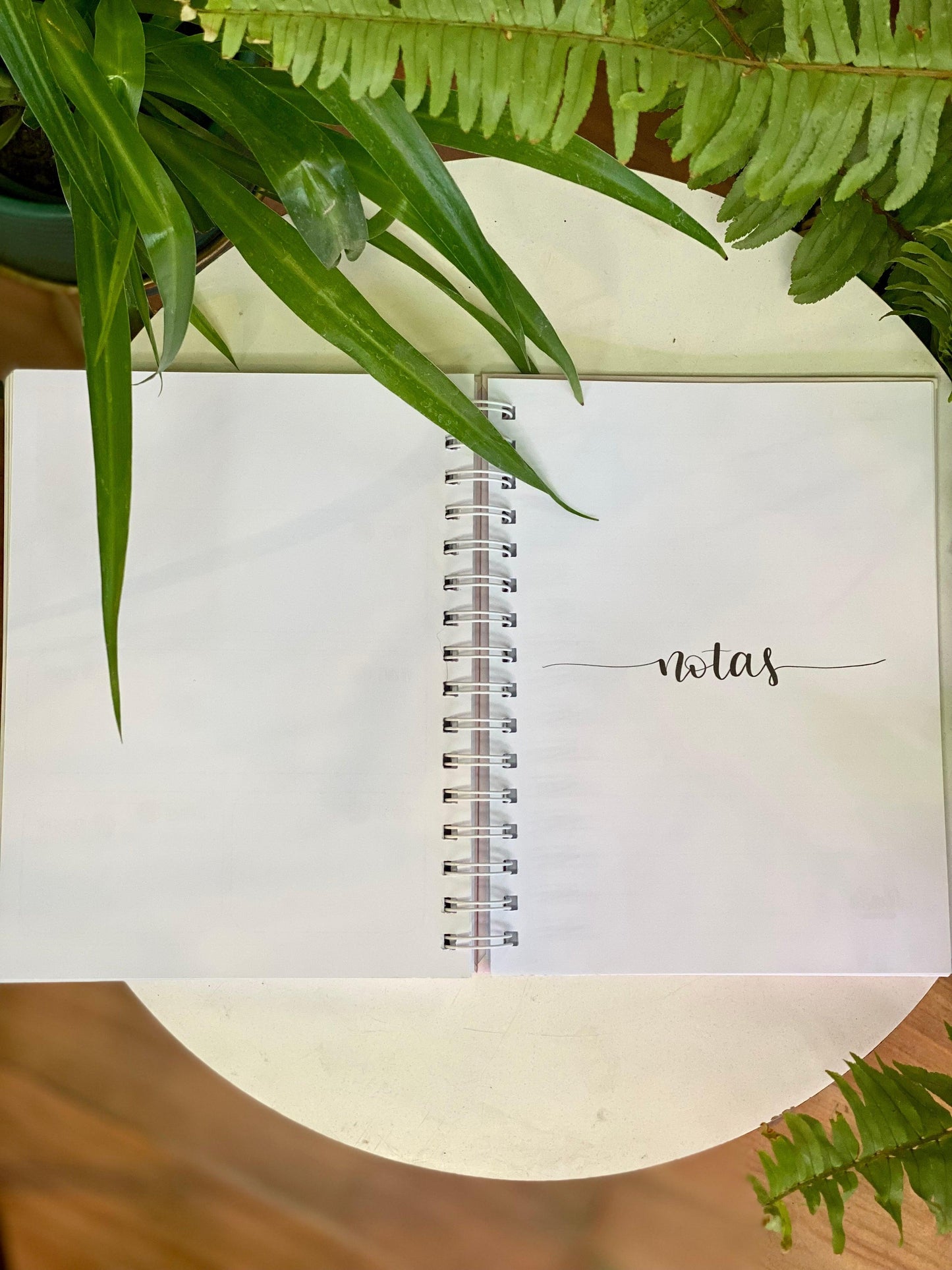 Planner con diseño patrones botánicos