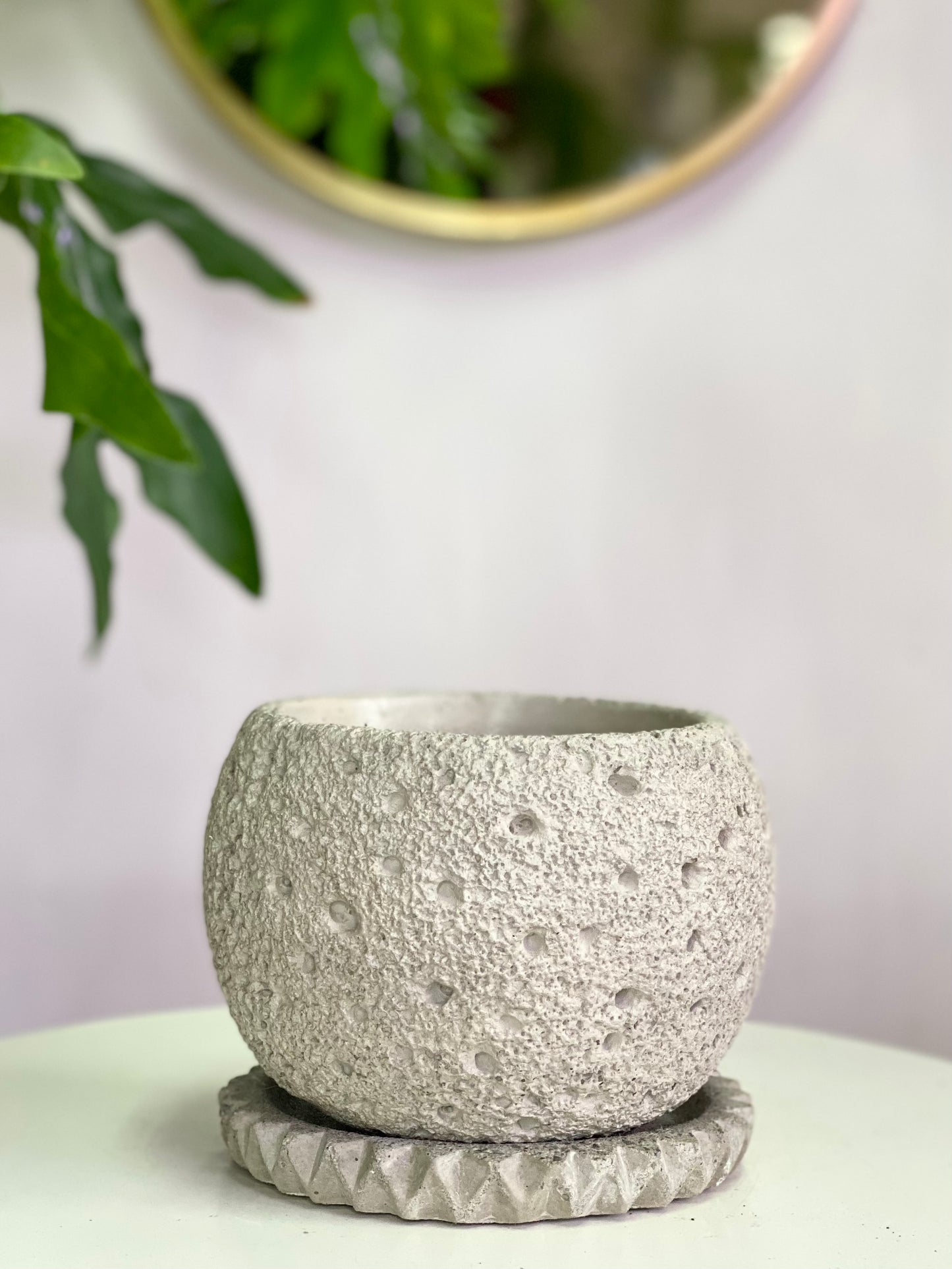 Maceta de concreto Luna gris 13x13 cms