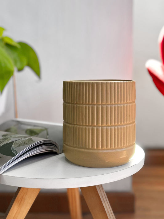 Contenedor de cerámica mostaza 12x14 cm