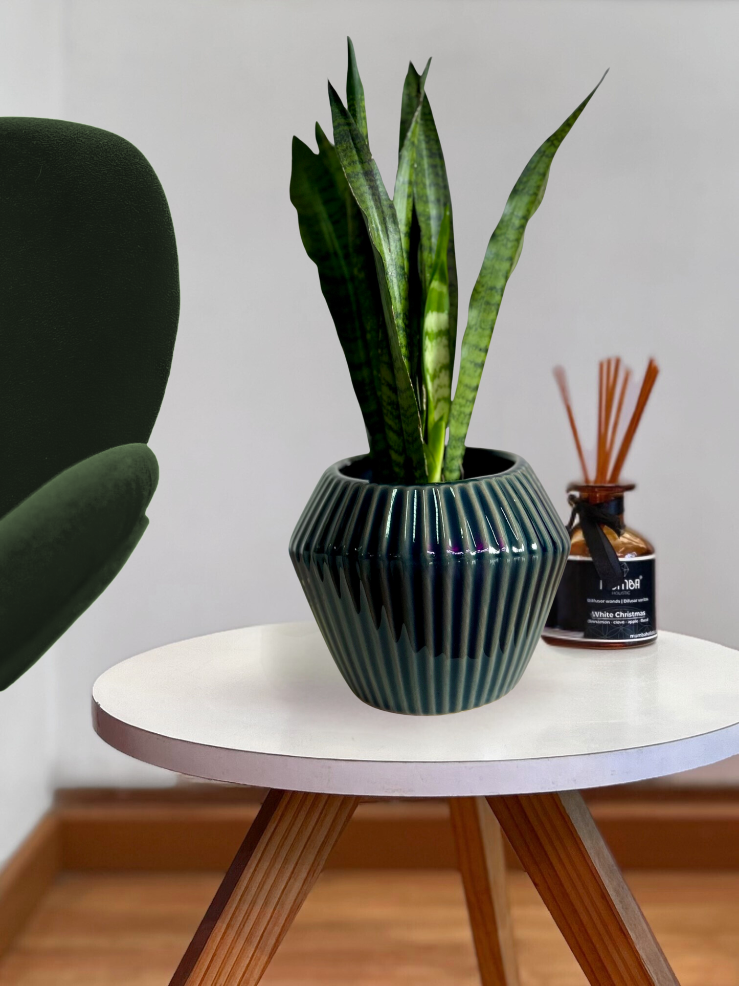 Macetero cerámica asimétrico azul  21x15 cm