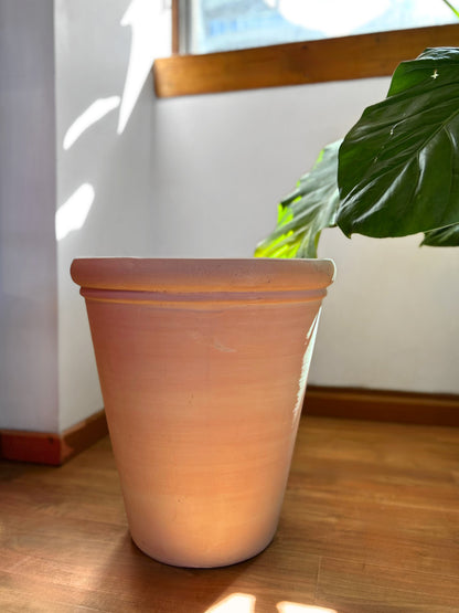 Macetero terracota V tamaño L 44x40 cms